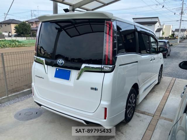 Toyota ESQUIRE 2018-10 8412244-5