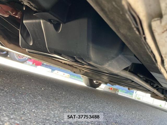 Toyota ESQUIRE 2016-01 8412251-10