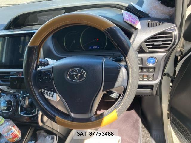Toyota ESQUIRE 2016-01 8412251-16