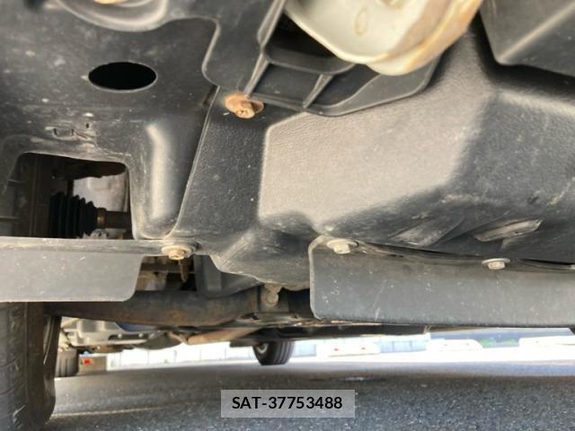 Toyota ESQUIRE 2016-01 8412251-7