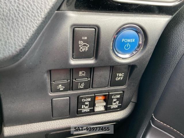 Toyota ESQUIRE 2016-05 8412252-16