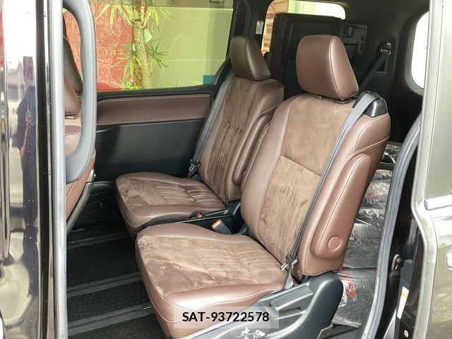 Toyota ESQUIRE 2018-06 8412243-17