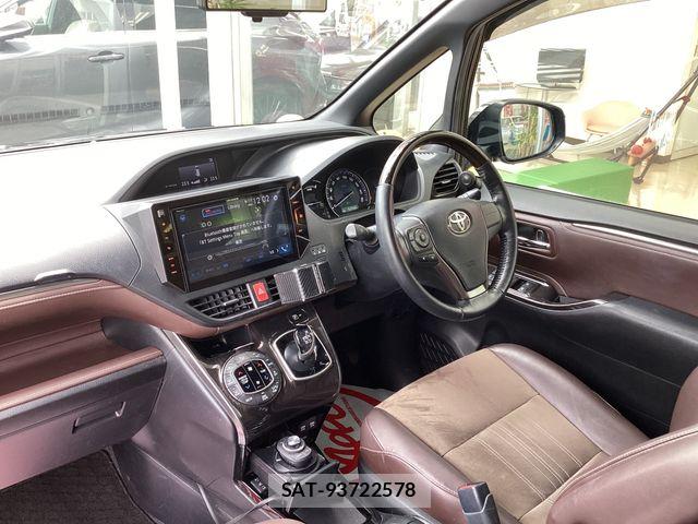 Toyota ESQUIRE 2018-06 8412243-1