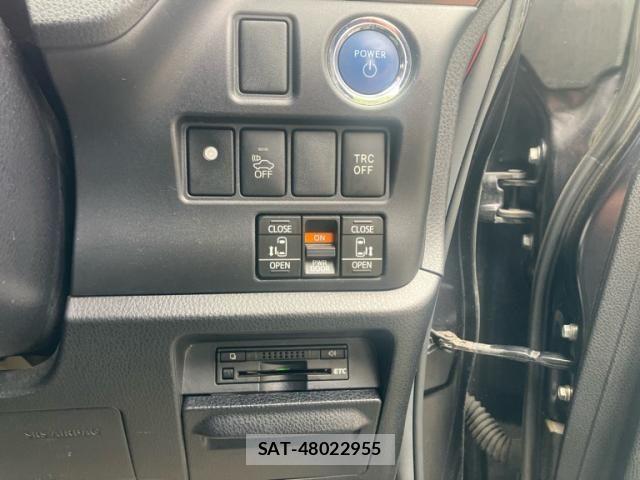 Toyota ESQUIRE 2015-09 8412253-11