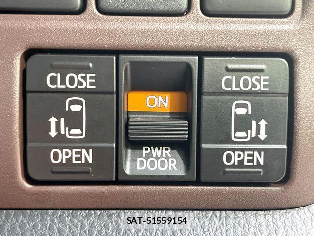 Toyota ESQUIRE 2018-04 8457429-6