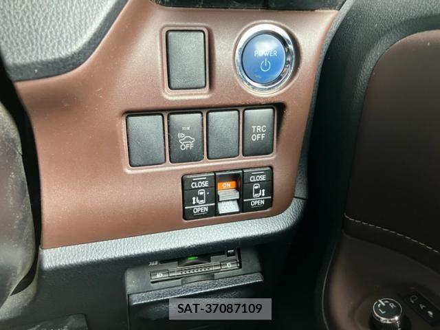 Toyota ESQUIRE 2015-06 8457442-19