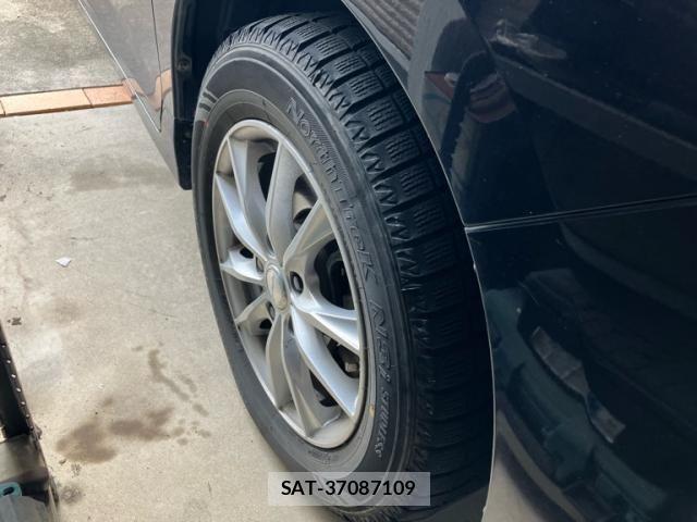 Toyota ESQUIRE 2015-06 8457442-2