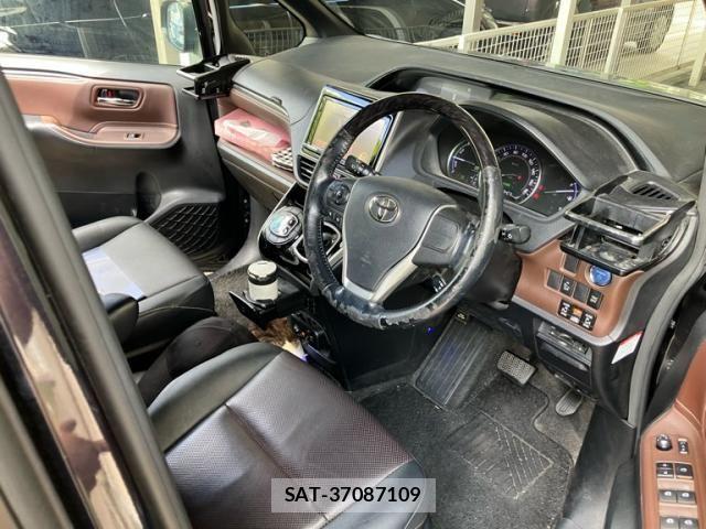 Toyota ESQUIRE 2015-06 8457442-8