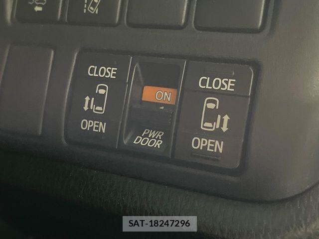 Toyota ESQUIRE 2017-02 8457437-17