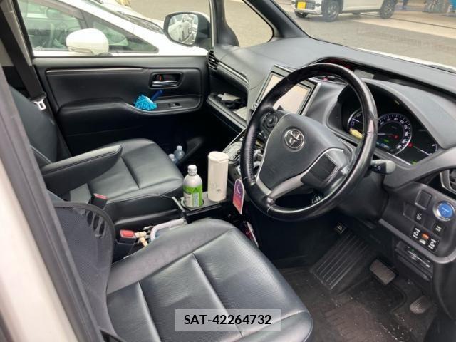 Toyota ESQUIRE 2015-05 8524791-14