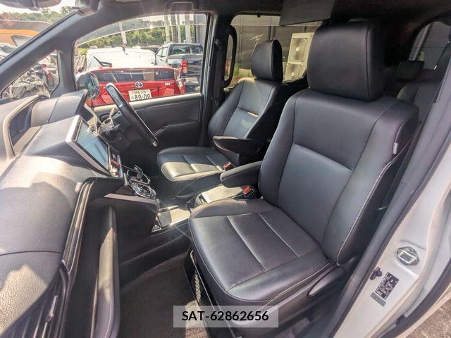 Toyota ESQUIRE 2017-10 8524793-11
