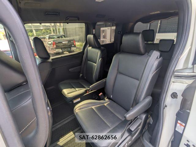 Toyota ESQUIRE 2017-10 8524793-12