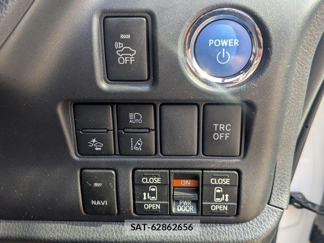 Toyota ESQUIRE 2017-10 8524793-16