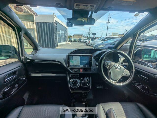 Toyota ESQUIRE 2017-10 8524793-1