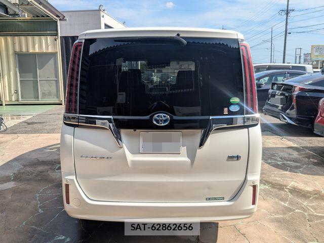 Toyota ESQUIRE 2017-10 8524793-4