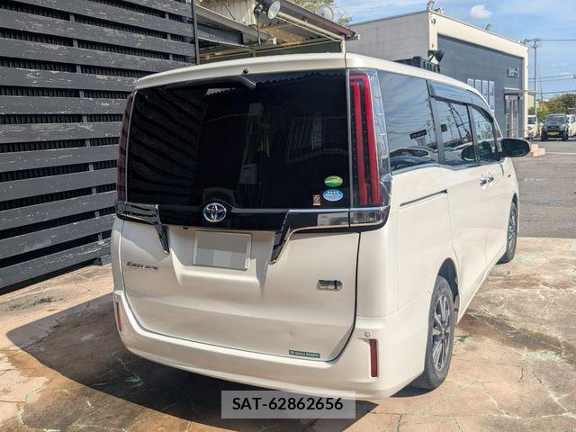 Toyota ESQUIRE 2017-10 8524793-5