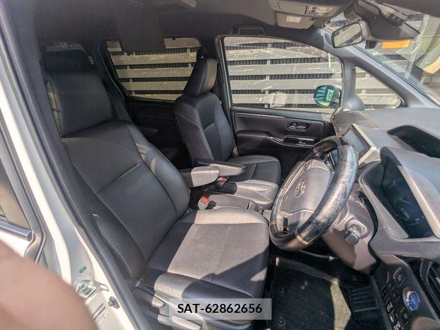 Toyota ESQUIRE 2017-10 8524793-8
