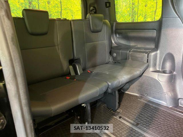 Toyota ESQUIRE 2018-01 8524786-9