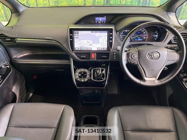 Toyota ESQUIRE 2018-01 8524786-1