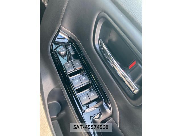Toyota ESQUIRE 2019-02 8524788-9