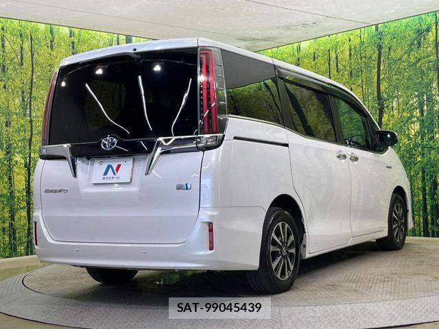 Toyota ESQUIRE 2020-03 8561815-16