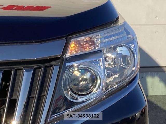 Toyota ESQUIRE 2016-06 8561817-9