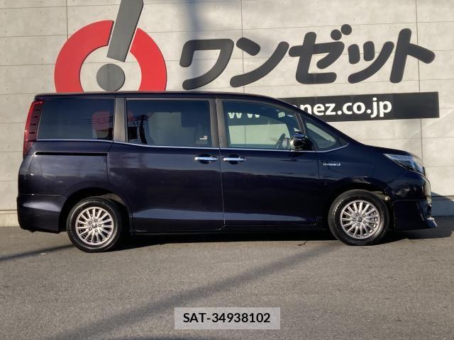 Toyota ESQUIRE 2016-06 8561817-18