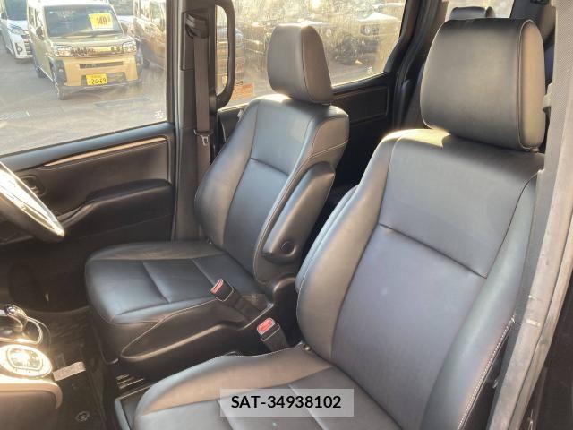 Toyota ESQUIRE 2016-06 8561817-24