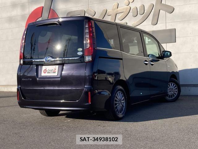 Toyota ESQUIRE 2016-06 8561817-2