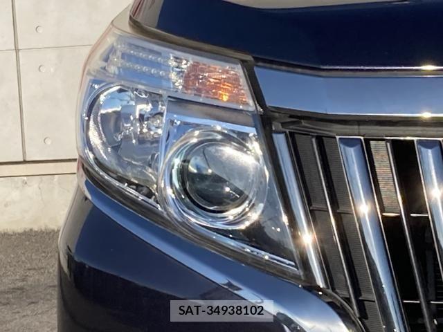 Toyota ESQUIRE 2016-06 8561817-7