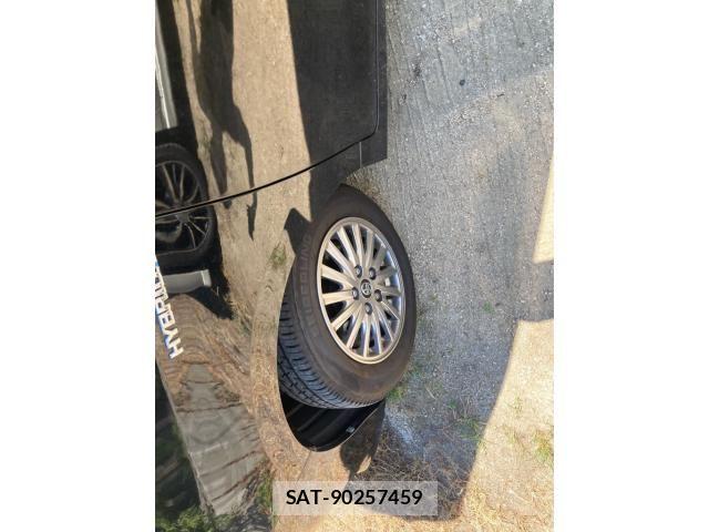 Toyota ESQUIRE 2015-01 8561818-9