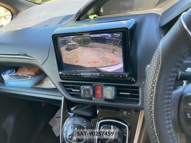 Toyota ESQUIRE 2015-01 8561818-19