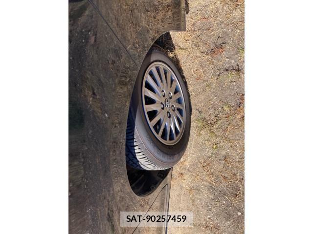 Toyota ESQUIRE 2015-01 8561818-2