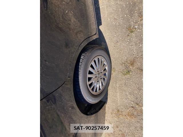 Toyota ESQUIRE 2015-01 8561818-4