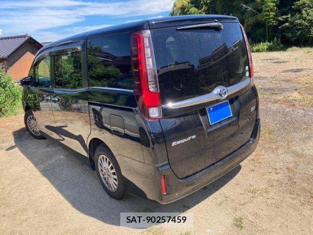 Toyota ESQUIRE 2015-01 8561818-7