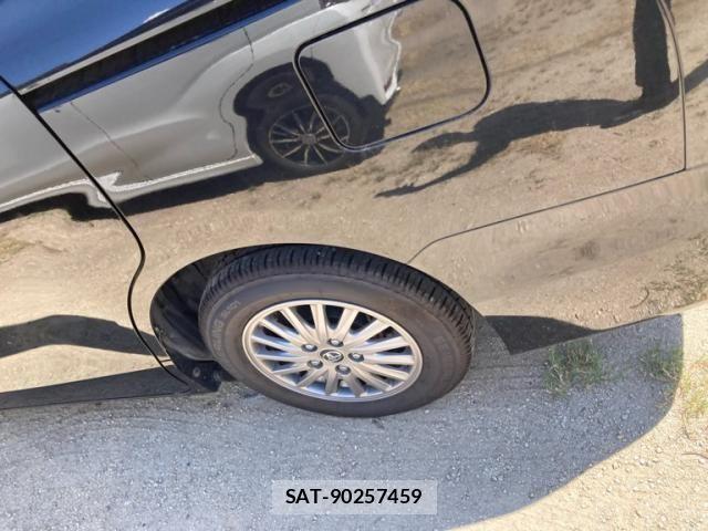 Toyota ESQUIRE 2015-01 8561818-8