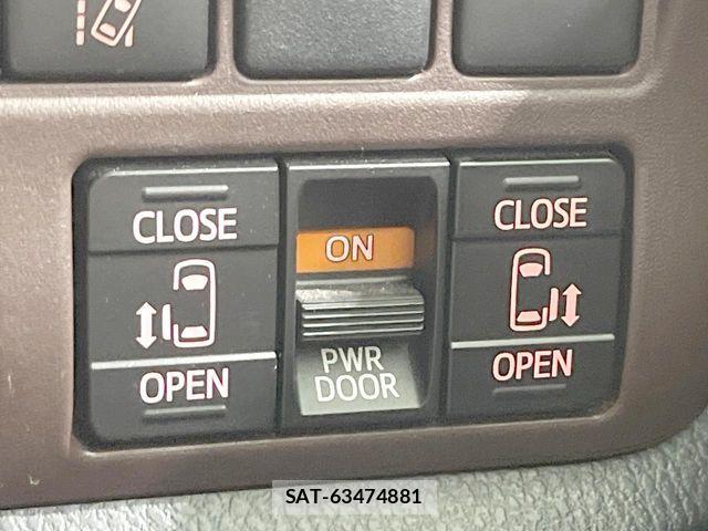 Toyota ESQUIRE 2018-02 8626665-5