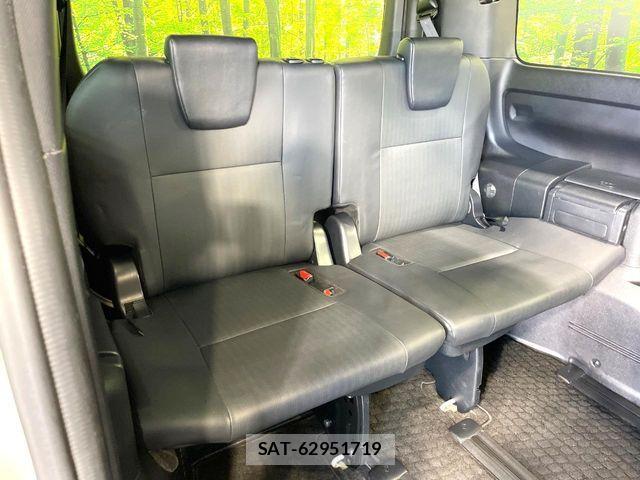 Toyota ESQUIRE 2017-08 8626666-9