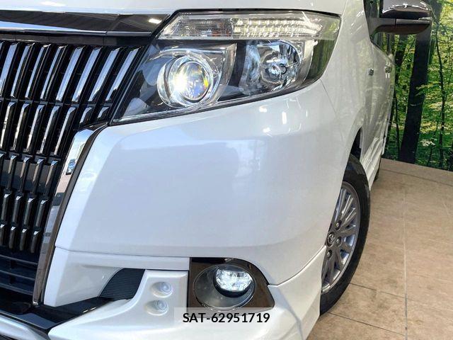 Toyota ESQUIRE 2017-08 8626666-12