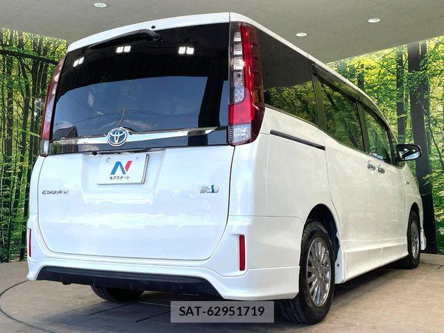 Toyota ESQUIRE 2017-08 8626666-17
