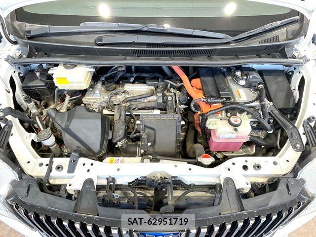 Toyota ESQUIRE 2017-08 8626666-18