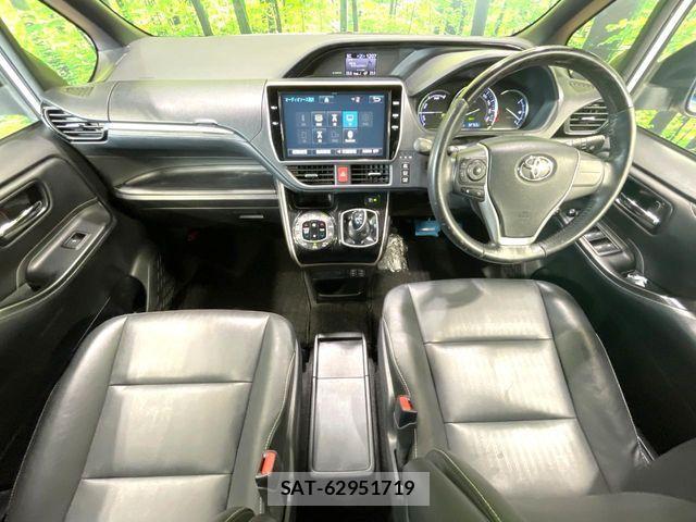 Toyota ESQUIRE 2017-08 8626666-1