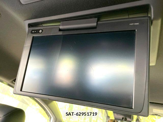 Toyota ESQUIRE 2017-08 8626666-3