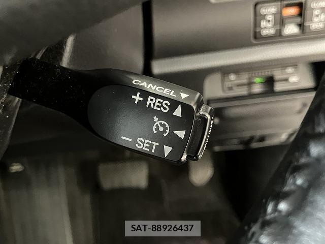 Toyota ESQUIRE 2015-11 8658978-4