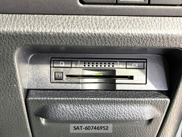Toyota ESQUIRE 2015-02 8666106-5