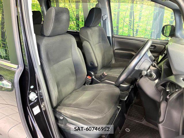 Toyota ESQUIRE 2015-02 8666106-7