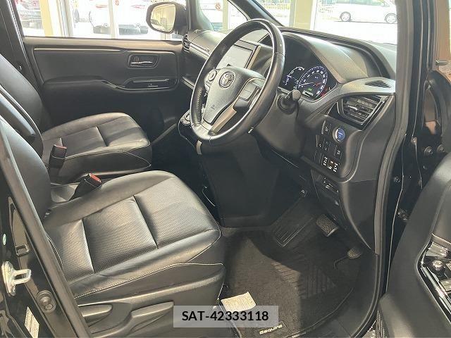 Toyota ESQUIRE 2018-06 8658975-11