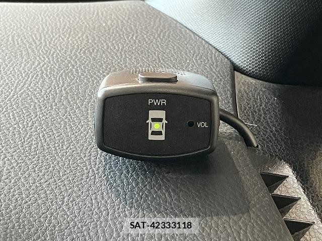 Toyota ESQUIRE 2018-06 8658975-7