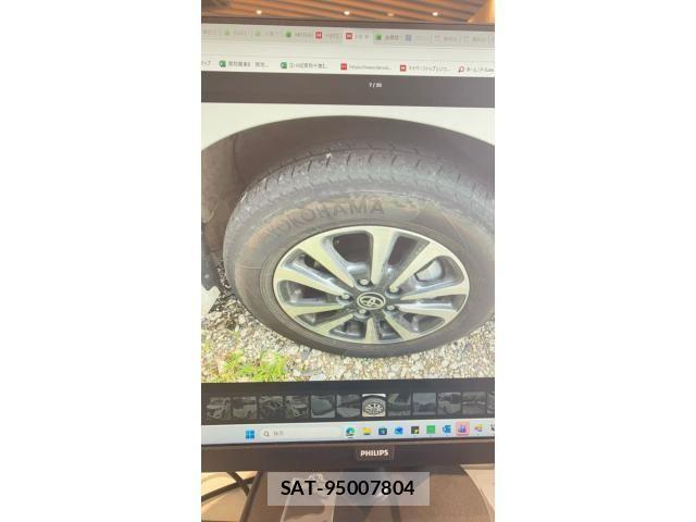 Toyota ESQUIRE 2021-07 8666104-5