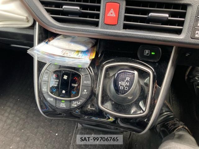 Toyota ESQUIRE 2018-09 8658977-17